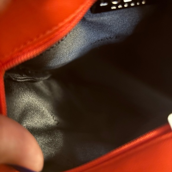 Beautiful Loewe Crossbody - Picture 7 of 8